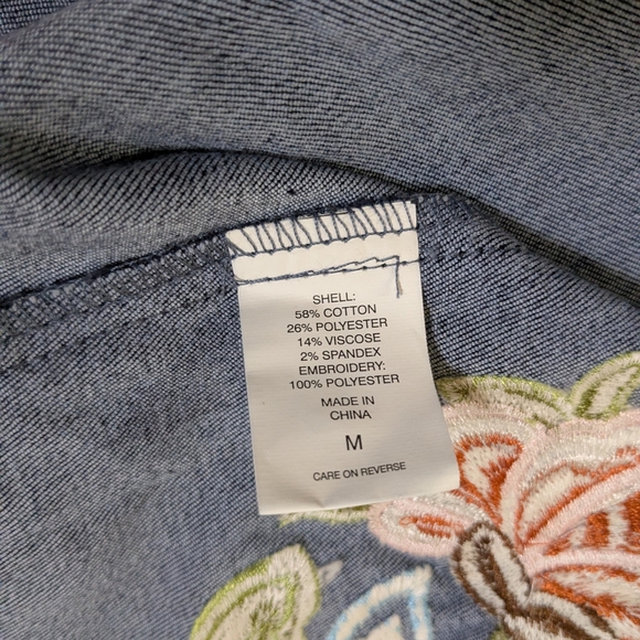 NWT! New York & Co. Dark Blue Denim Floral Embroidered Dress Midi Shirtdress MED - Picture 6 of 15